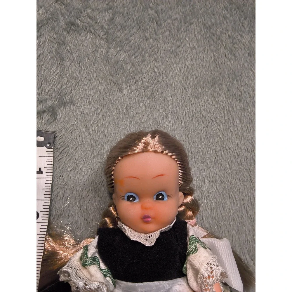 N/A vintage miniature